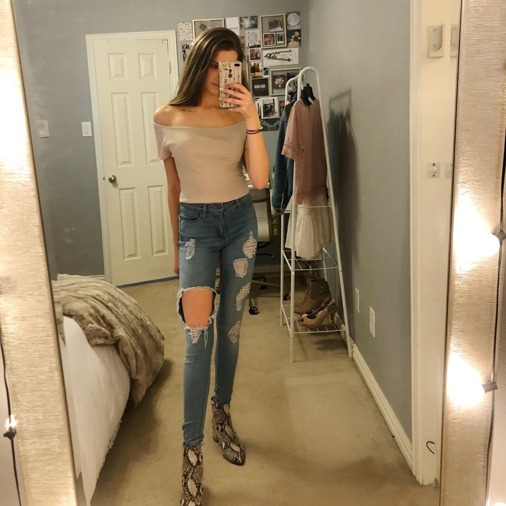 Lily Rain off the shoulder cream crop top